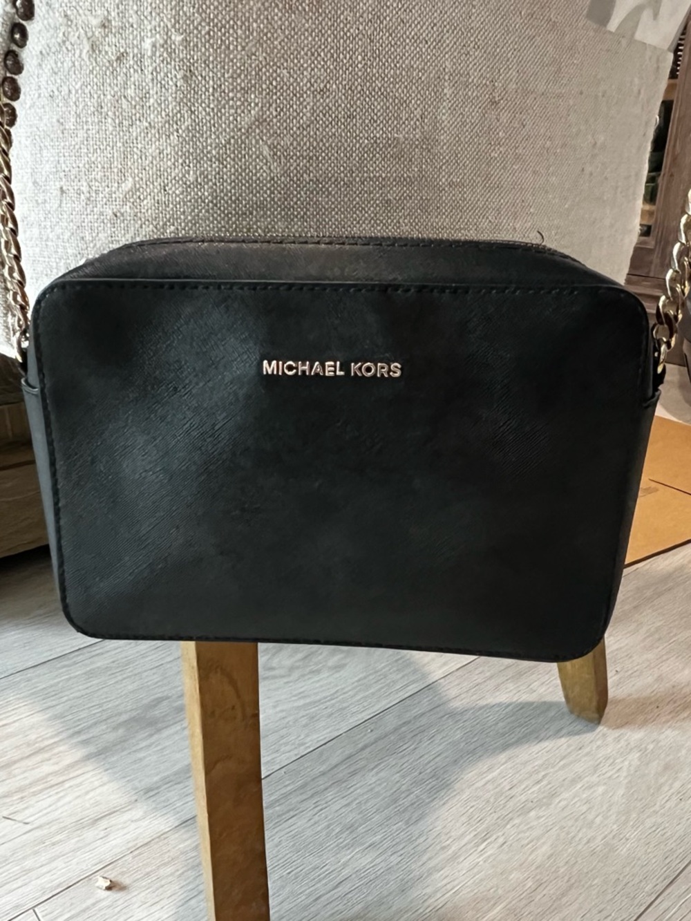 Michael Kors cross body  Bag with Gold Chain Strap